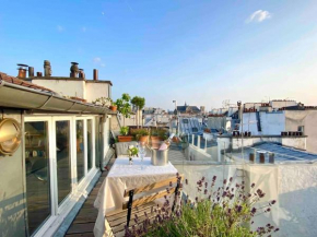Penthouse with Terrasse and view on Eiffel tower
